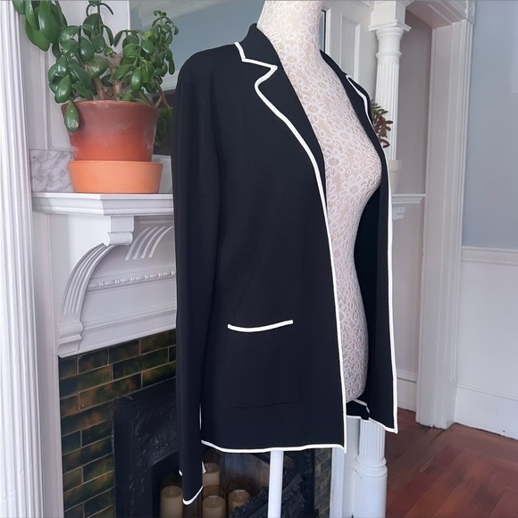 NWOT BCBGMAXAZRIA Black Knit White Trim Open Front Sweater Blazer Size Medium - Picture 7 of 13